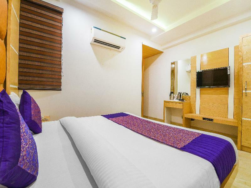 Oyo 15836 Pleasure River Front Resort Tuem Luaran gambar
