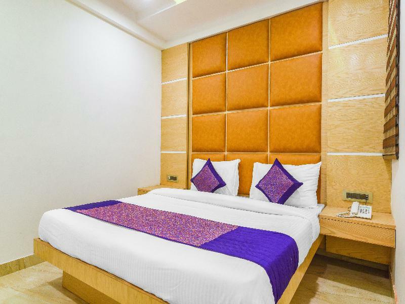 Oyo 15836 Pleasure River Front Resort Tuem Luaran gambar